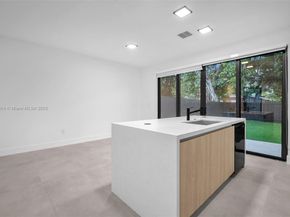 919 NW 55th St, Miami FL 33127