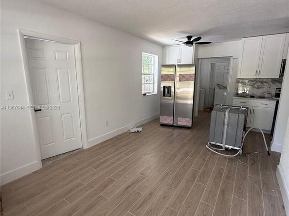 5264 NE 15th Ave, Pompano Beach FL 33064