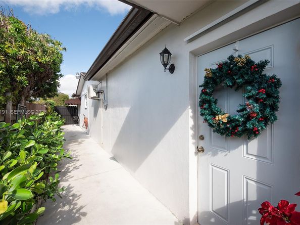 7420 SW 31st St, Miami FL 33155