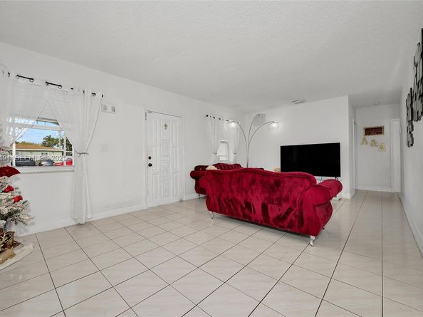 7420 SW 31st St, Miami FL 33155