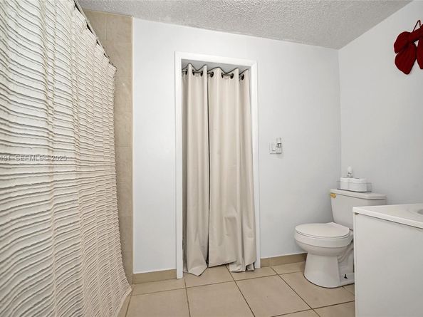 7420 SW 31st St, Miami FL 33155