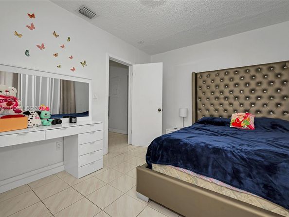 7420 SW 31st St, Miami FL 33155