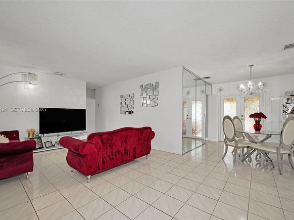 7420 SW 31st St, Miami FL 33155