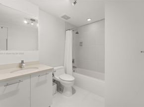 3250 NE 1st Ave 713, Miami FL 33137