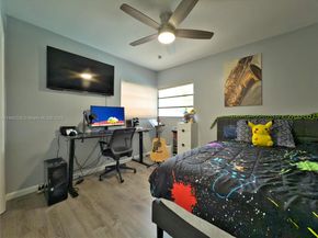 1600 N 73rd Ave, Hollywood FL 33024