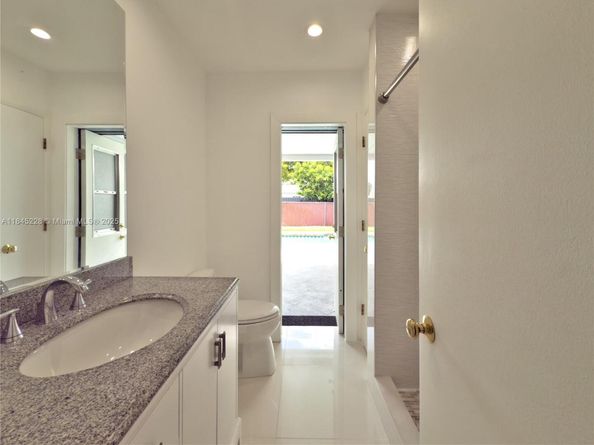 1600 N 73rd Ave, Hollywood FL 33024