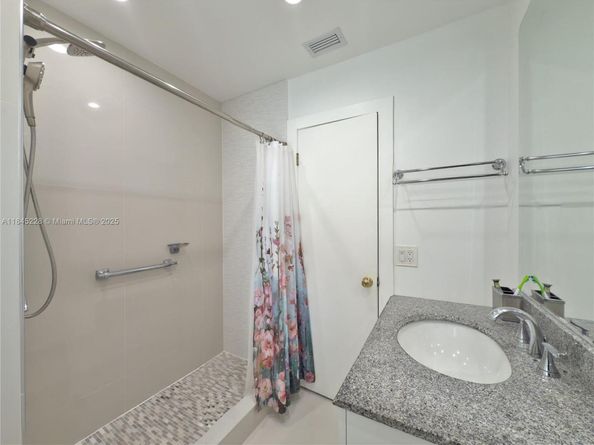 1600 N 73rd Ave, Hollywood FL 33024