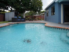 1600 N 73rd Ave, Hollywood FL 33024