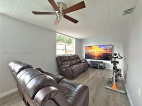 1600 N 73rd Ave, Hollywood FL 33024
