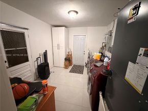 661 SW 67th Ave, Pembroke Pines FL 33023