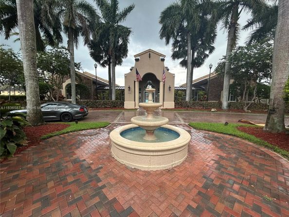 1230 NE 32nd Ave, Homestead FL 33033