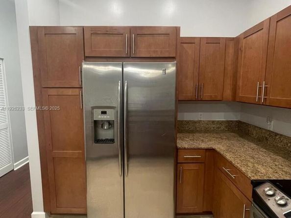 8395 SW 73rd Ave 314, Miami FL 33143