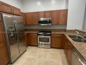 8395 SW 73rd Ave 314, Miami FL 33143