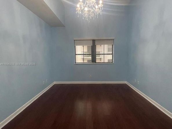 8395 SW 73rd Ave 314, Miami FL 33143