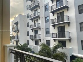 8395 SW 73rd Ave 314, Miami FL 33143