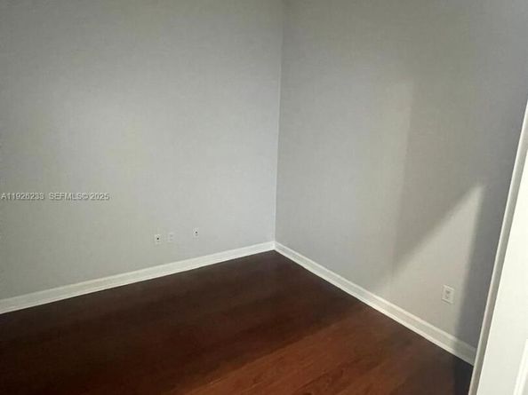 8395 SW 73rd Ave 314, Miami FL 33143