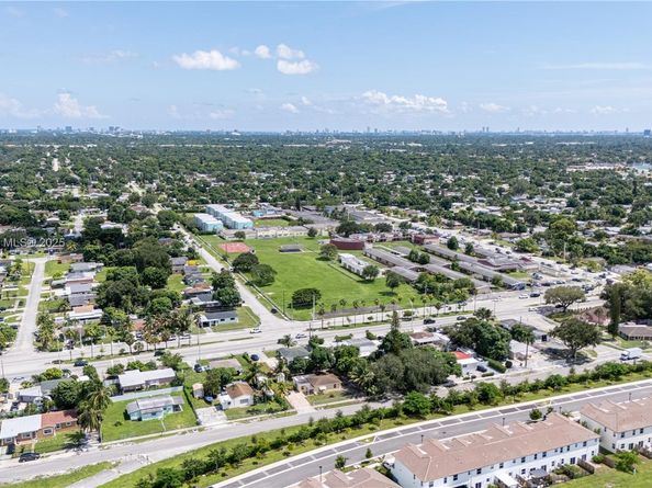 12950 NW 22nd Ave, Miami FL 33167