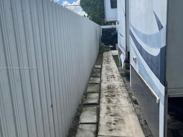 12950 NW 22nd Ave, Miami FL 33167