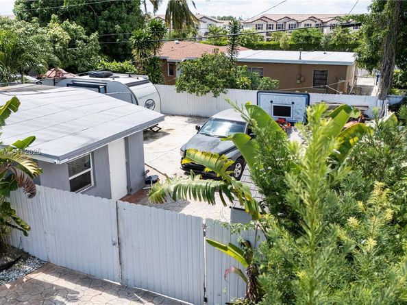 12950 NW 22nd Ave, Miami FL 33167