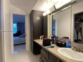 851 NE 14th Ave 420, Hallandale Beach FL 33009