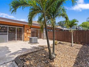 2311 Elm Ct, Pembroke Pines FL 33026