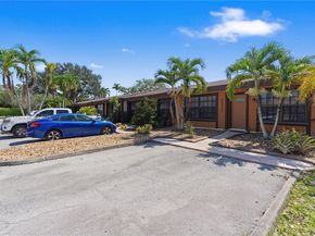 2311 Elm Ct, Pembroke Pines FL 33026