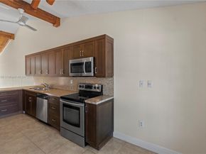 2311 Elm Ct, Pembroke Pines FL 33026
