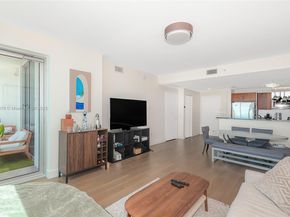 300 S Biscayne Blvd T2612, Miami FL 33131