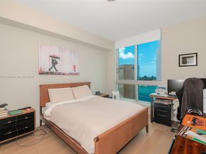 300 S Biscayne Blvd T2612, Miami FL 33131