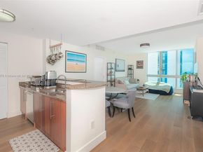 300 S Biscayne Blvd T2612, Miami FL 33131
