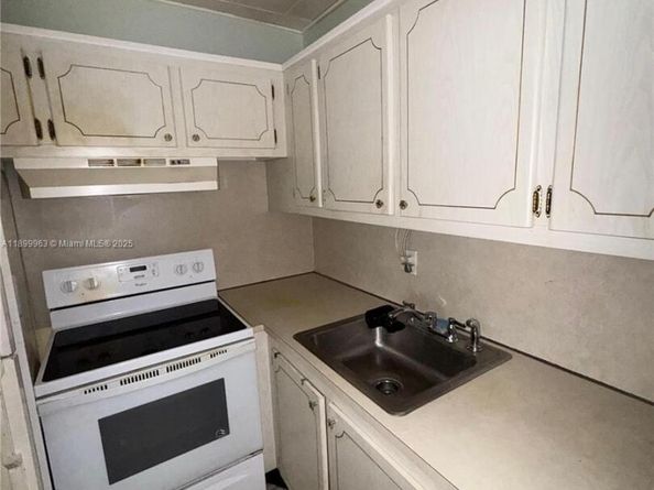 211 Coventry I 211, West Palm Beach FL 33417
