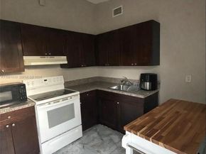 354 NE 173rd St, North Miami Beach FL 33162