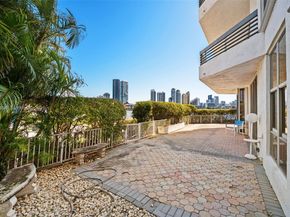 19101 NE 36th Ct 112, Aventura FL 33180