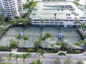 19101 NE 36th Ct 112, Aventura FL 33180