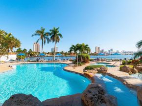 19101 NE 36th Ct 112, Aventura FL 33180