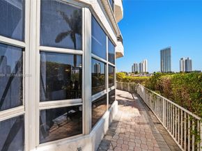 19101 NE 36th Ct 112, Aventura FL 33180