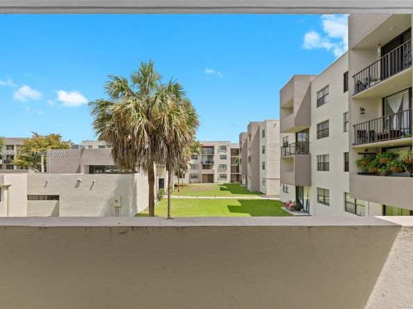 8002 SW 149th Ave B205, Miami FL 33193