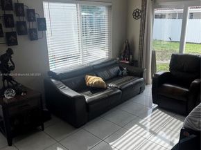 5860 NW 193rd St, Hialeah FL 33015
