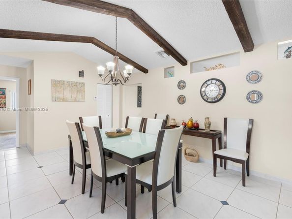 721 NW 98th Ave, Pembroke Pines FL 33024