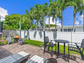 721 NW 98th Ave, Pembroke Pines FL 33024