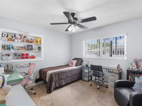 721 NW 98th Ave, Pembroke Pines FL 33024