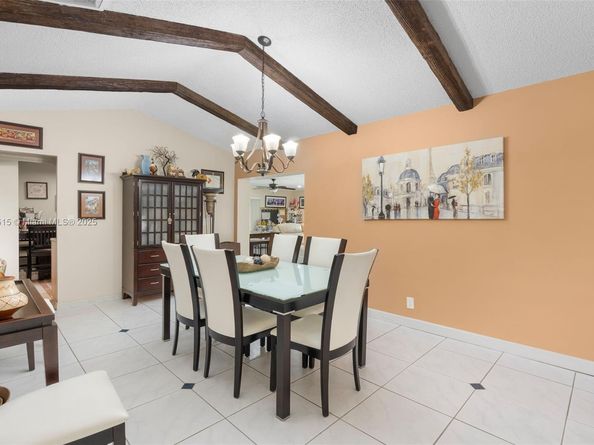 721 NW 98th Ave, Pembroke Pines FL 33024