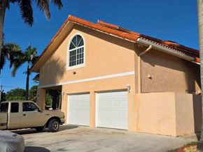 11650 NW 17th Ct, Plantation FL 33323