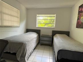 1395 NE 167th St 315, Miami FL 33162
