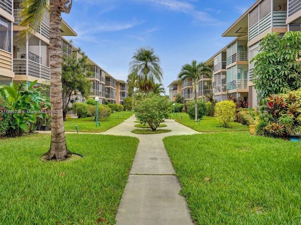 1395 NE 167th St 315, Miami FL 33162