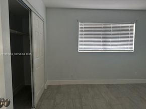 3905 N Nob Hill RD 304, Sunrise FL 33351