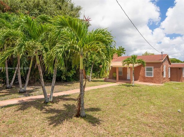 1483 NW 58th St, Miami FL 33142