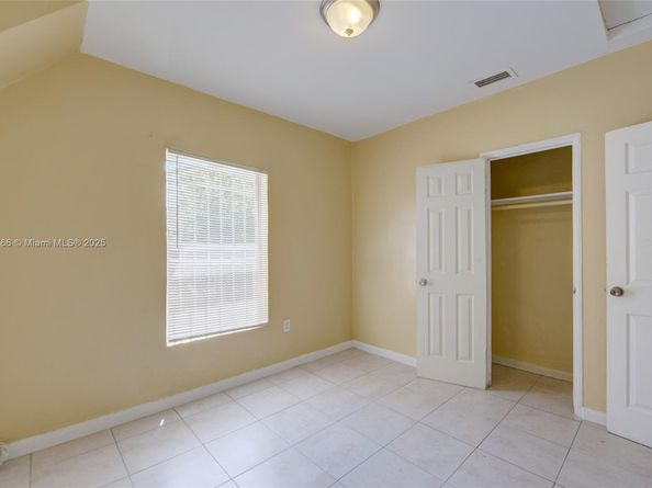 1483 NW 58th St, Miami FL 33142