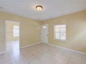 1483 NW 58th St, Miami FL 33142
