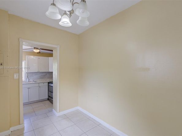 1483 NW 58th St, Miami FL 33142